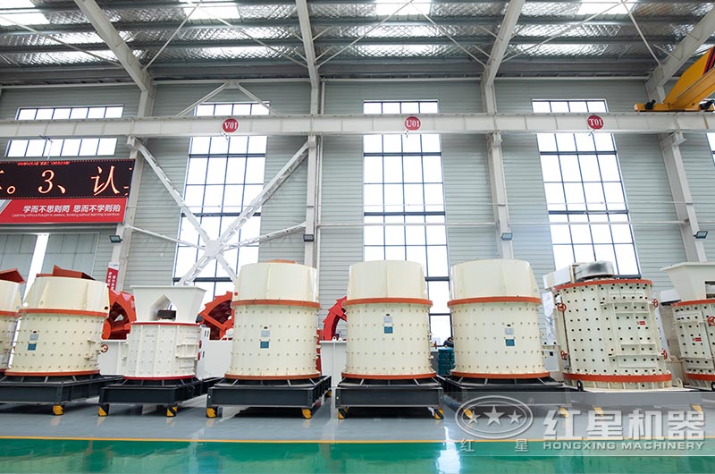 紅星機器復(fù)合式粉碎機廠區(qū)現(xiàn)貨展示