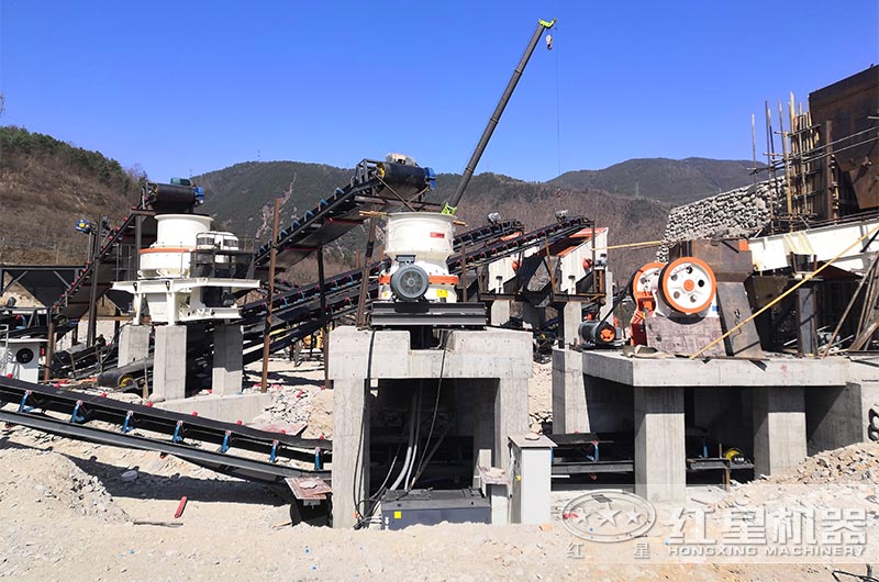 固定式磕石機(jī)加工現(xiàn)場 固定式磕石機(jī)加工現(xiàn)場