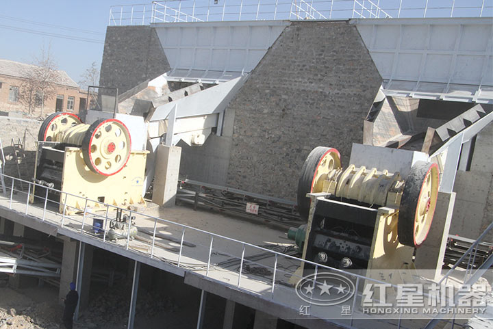 顎破作業(yè)現場